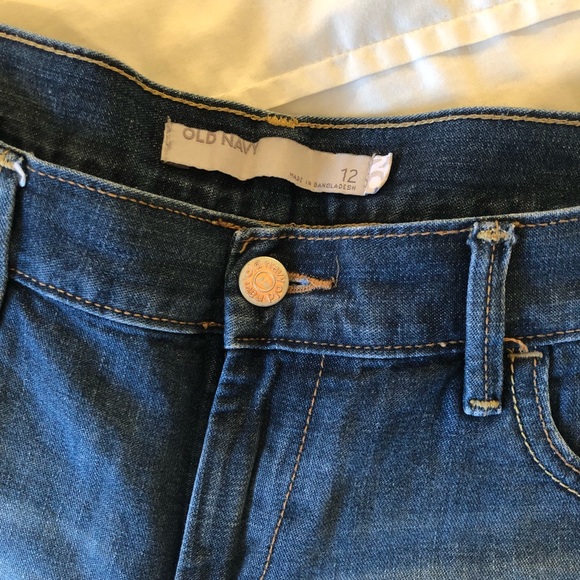 Old Navy Jean Shorts! - Picture 2 of 7